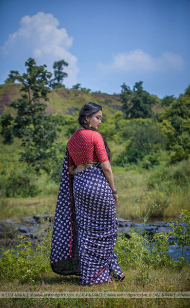 Shayantani Navy Blue Muslin-Cotton Hand-Painted Saree