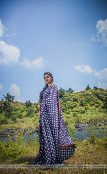 Shayantani Navy Blue Muslin-Cotton Hand-Painted Saree