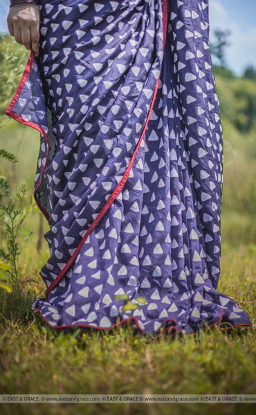 Shayantani Navy Blue Muslin-Cotton Hand-Painted Saree
