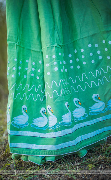 Mugdha Muslin-Cotton Hand-Painted Swans Saree